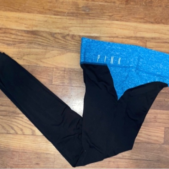 Size extra small Victoria’s Secret Pink Leggings - Picture 2 of 4